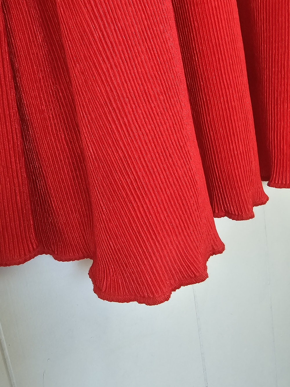 Red High Neck Accordian Mini Dress, 7/9 - Picture 5 of 8